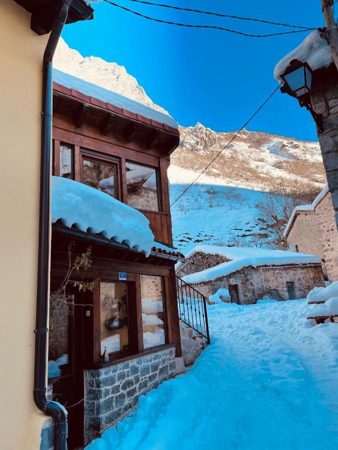 Albergue Villa De Bulnes Esterno foto