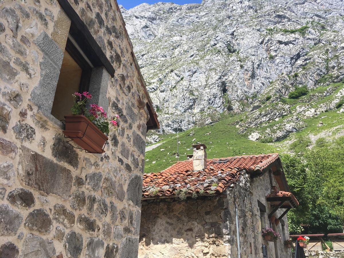 Albergue Villa De Bulnes Esterno foto